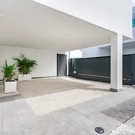 Estandar 7 - Casangular By Upper Vila *